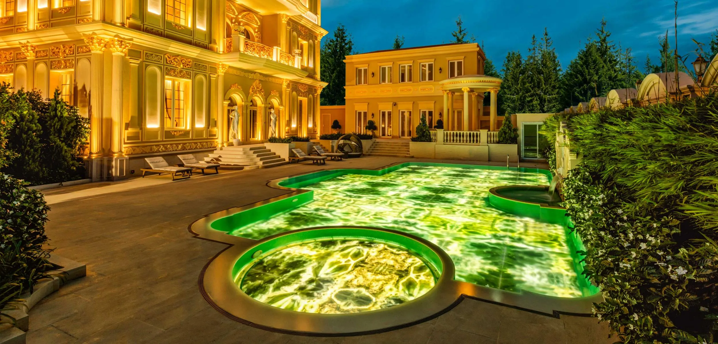 Un nuovo concetto di piscine, dove Vetrite trasforma l’acqua in pura luce.&nbsp;